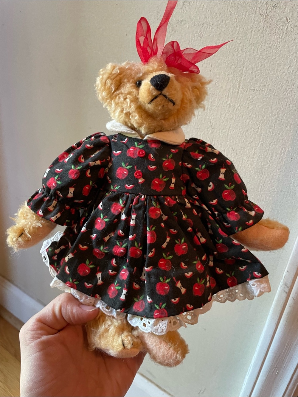 Gallery Teddies 1995 “Addie In September” School Days Bear 10” - No Accessories